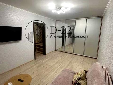 квартира за адресою Леся Курбаса просп., 18