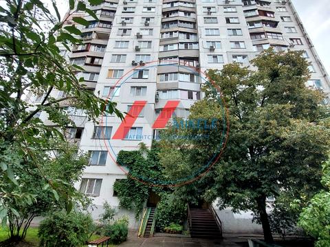 квартира за адресою Зодчих вул., 44