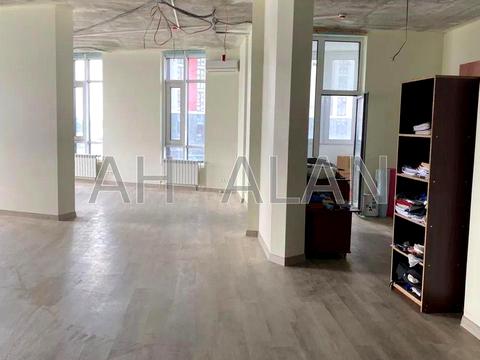 комерційна за адресою Євгена Маланюка вул. (Степана Сагайдака), 110