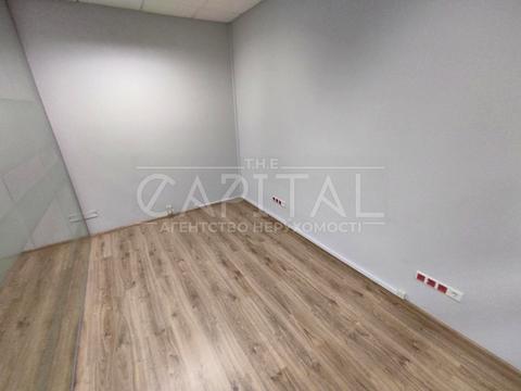 коммерческая по адресу Верхній Вал ул., 4