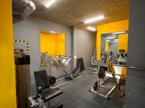 комерційна за адресою Євгена Коновальця вул. (Щорса), 36-А