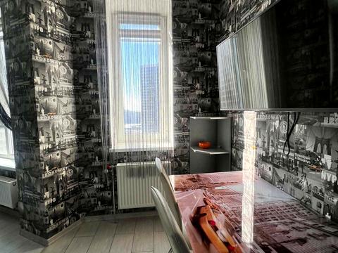 квартира за адресою Академіка Глушкова просп., 9-В