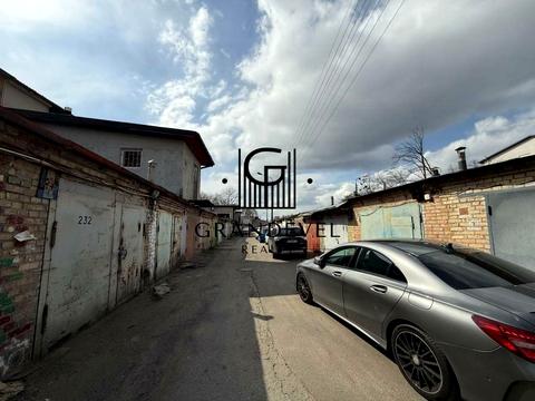паркомісце за адресою Велика Кільцева вул., 4-Б