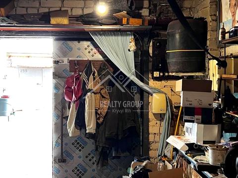 паркомісце за адресою Зв'язку вул., 1
