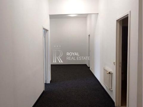 коммерческая по адресу Музейний пер., 4