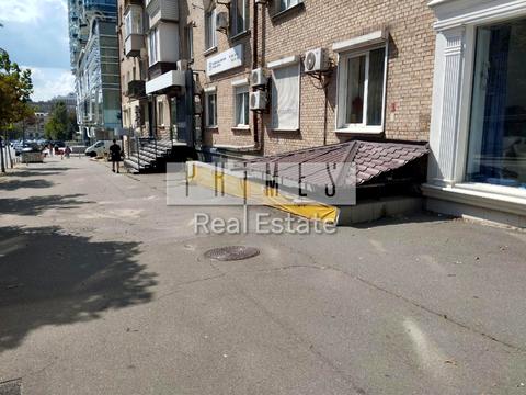 комерційна за адресою Мечникова вул. (Кловський), 11