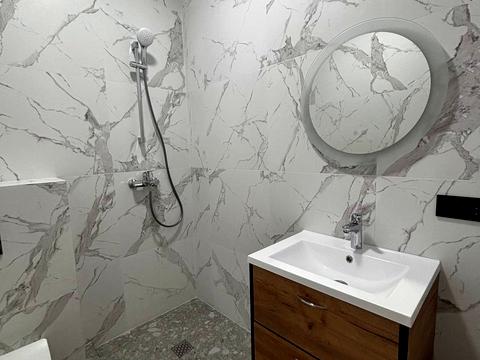 комерційна за адресою Європейського Союзу просп. (Правди), 51