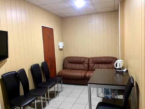 комерційна за адресою Степана Тельги, 65