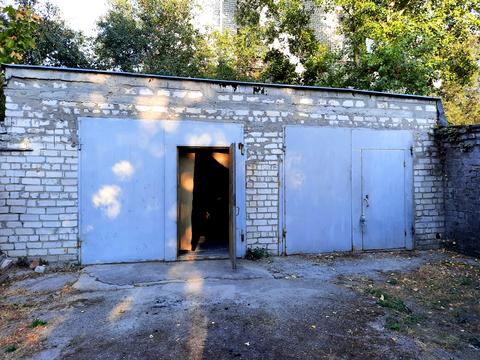 паркомісце за адресою вул.Лейтенанта Покладова, 10-В