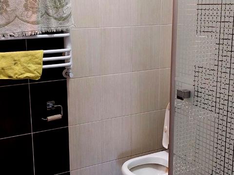 комерційна за адресою Джорджа Вашингтона вул. (Батальна), 4а