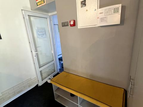 комерційна за адресою Миру просп., 73/3