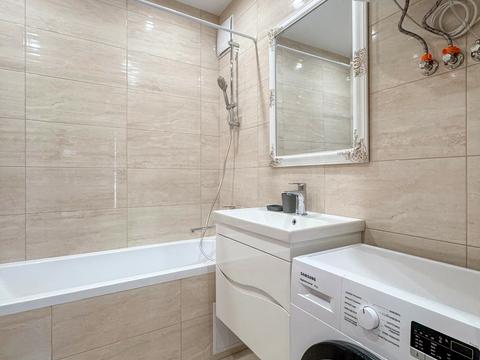 квартира по адресу Олександра Олеся ул., 8/17