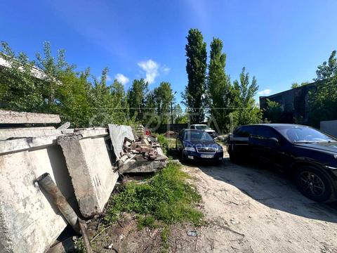 комерційна за адресою Любомирська вул., 4а