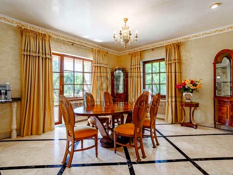 будинок за адресою смт. Козин, Старокиївська вул.