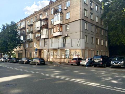 комерційна за адресою Кловський узвіз, 10