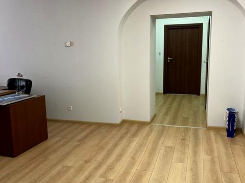 комерційна за адресою Бульварно-Кудрявська вул. (Воровського), 24