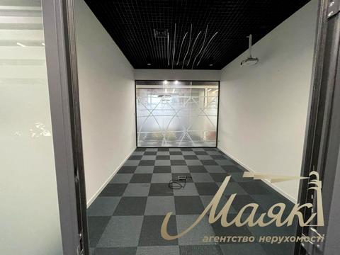 комерційна за адресою Лаврська вул. (Січневого Повстання), 16