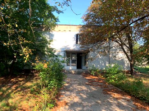 комерційна за адресою Кирила Осьмака вул.