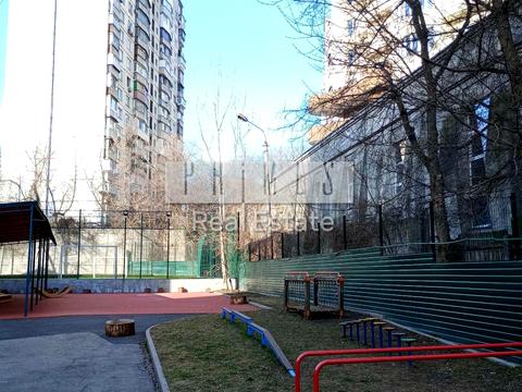 комерційна за адресою Борщагівська вул., 204 к2