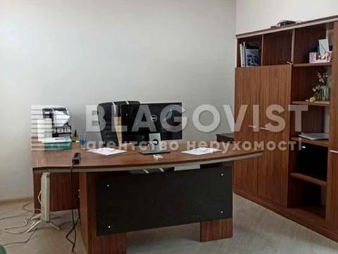 комерційна за адресою Старонаводницька вул., 3