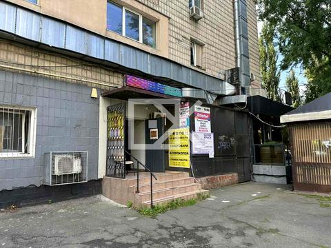 комерційна за адресою Русанівський бульв., 1