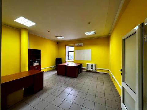 комерційна за адресою Січових Стрільців вул. (Артема), 4