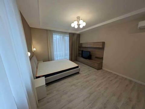 квартира за адресою Абрикосова вул., 12