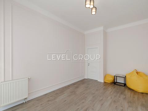 квартира за адресою Почайнинська вул., 70