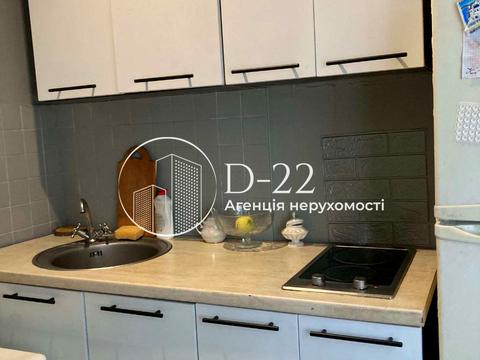 квартира за адресою Ревуцького вул., 7