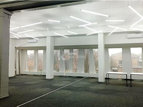 комерційна за адресою Сумська вул., 1