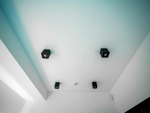 комерційна за адресою Вул. Дворецька, 46