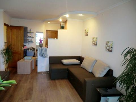 квартира за адресою Автозаводська вул., 93