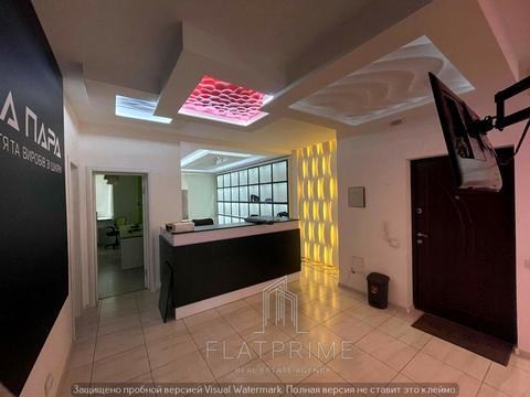 комерційна за адресою Регенераторна вул., 8