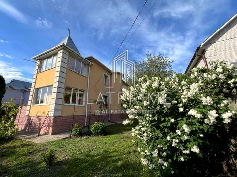 будинок за адресою квітнева