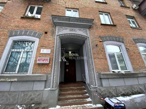 комерційна за адресою Кловський узвіз (Кловський), 18