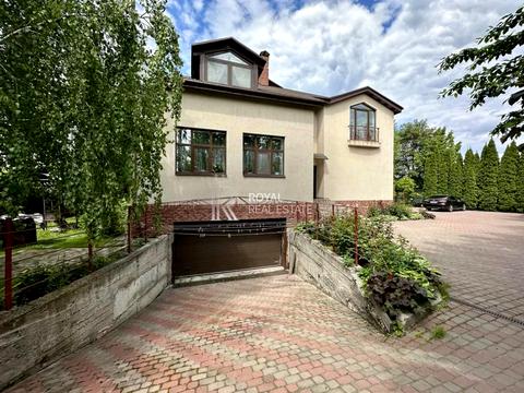 будинок за адресою Анатолія Солов'яненка вул.