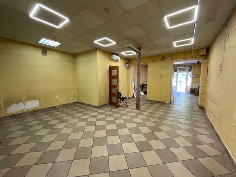комерційна за адресою Академіка Андрія Сахарова вул., 46
