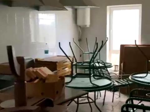 комерційна за адресою Садова, 8
