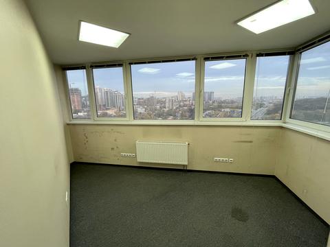 комерційна за адресою Саперно-Слобідська вул., 22