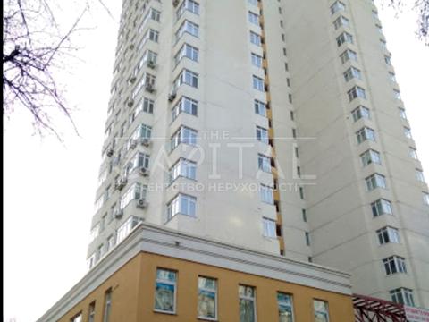 комерційна за адресою Вадима Гетьмана вул., 30
