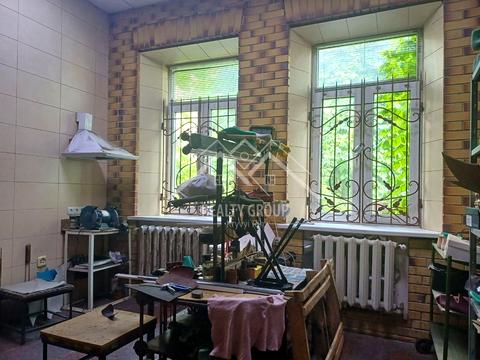 коммерческая по адресу Глінки, 4б