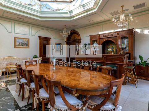 будинок за адресою смт. Козин, Столичне шосе