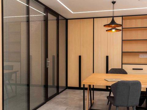 комерційна за адресою Оболонська вул., 38