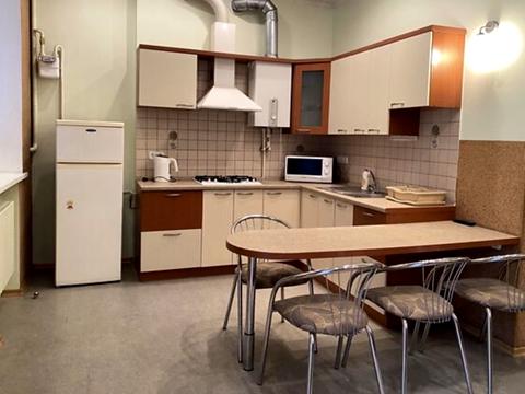 квартира за адресою Дмитра Яворницького просп. (Карла Маркса), 82