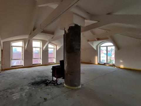 комерційна за адресою Квіткова вул. (Богуна), 3/88