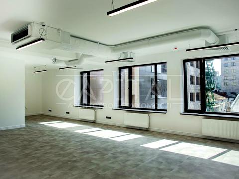 комерційна за адресою Саксаганського вул., 53/80