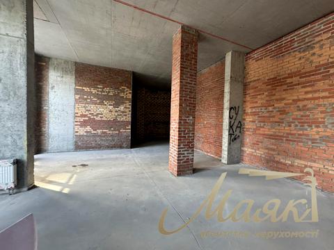 коммерческая по адресу Любомира Гузара просп. (Космонавта Комарова), 15
