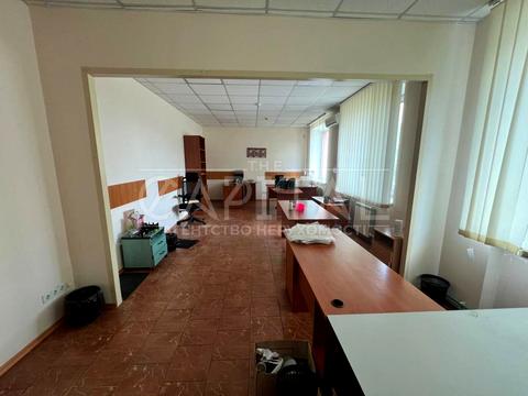 комерційна за адресою Промислова, 4