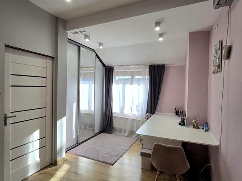 будинок за адресою Волонтерів вул. (Василя Верещагіна), 1