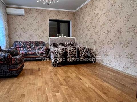 дом по адресу Святотроїцька